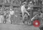 Standbild Rodeo Wettbewerb Huntsville Texas USA, 1945, aus Sekunde 36 historischem Filmmaterial Videoclip 65675053380