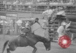 Standbild Rodeo Wettbewerb Huntsville Texas USA, 1945, aus Sekunde 48 historischem Filmmaterial Videoclip 65675053380