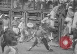 Standbild Rodeo Wettbewerb Huntsville Texas USA, 1945, aus Sekunde 50 historischem Filmmaterial Videoclip 65675053380