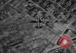Standbild Intensive Bombardierung von Pforzheim Deutschland Pforzheim Deutschland, 1945, aus Sekunde 4 historischem Filmmaterial Videoclip 65675053382