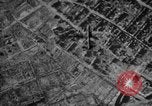 Standbild Intensive Bombardierung von Pforzheim Deutschland Pforzheim Deutschland, 1945, aus Sekunde 5 historischem Filmmaterial Videoclip 65675053382