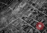 Standbild Intensive Bombardierung von Pforzheim Deutschland Pforzheim Deutschland, 1945, aus Sekunde 7 historischem Filmmaterial Videoclip 65675053382