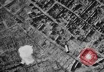 Standbild Intensive Bombardierung von Pforzheim Deutschland Pforzheim Deutschland, 1945, aus Sekunde 18 historischem Filmmaterial Videoclip 65675053382