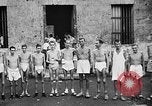 Standbild US Navy Befreite Kriegsgefangene in Philippinen Bilibid Philippinen, 1945, aus Sekunde 23 historischem Filmmaterial Videoclip 65675053383