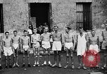 Standbild US Navy Befreite Kriegsgefangene in Philippinen Bilibid Philippinen, 1945, aus Sekunde 28 historischem Filmmaterial Videoclip 65675053383