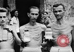 Standbild US Navy Befreite Kriegsgefangene in Philippinen Bilibid Philippinen, 1945, aus Sekunde 31 historischem Filmmaterial Videoclip 65675053383