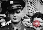 Standbild US Navy Befreite Kriegsgefangene in Philippinen Bilibid Philippinen, 1945, aus Sekunde 62 historischem Filmmaterial Videoclip 65675053383