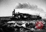 Immagine di Sviluppo delle ferrovie nel XVII e XVIII secolo in America United States USA, 1942, secondo 40 filmato di repertorio 65675053396