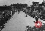 Standbild Deutsche Soldaten demobilisiert nach Übergabe Deutschland, 1945, aus Sekunde 42 historischem Filmmaterial Videoclip 65675053400