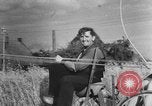Standbild Deutsche Soldaten demobilisiert nach Übergabe Deutschland, 1945, aus Sekunde 57 historischem Filmmaterial Videoclip 65675053400
