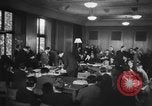 Standbild Konferenz London England Vereinigtes Königreich, 1945, aus Sekunde 15 historischem Filmmaterial Videoclip 65675053401