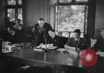 Standbild Konferenz London England Vereinigtes Königreich, 1945, aus Sekunde 16 historischem Filmmaterial Videoclip 65675053401
