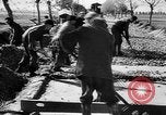 Standbild Straßenbau Deutschland, 1939, aus Sekunde 18 historischem Filmmaterial Videoclip 65675053411