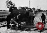 Standbild Straßenbau Deutschland, 1939, aus Sekunde 26 historischem Filmmaterial Videoclip 65675053411