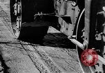 Standbild Straßenbau Deutschland, 1939, aus Sekunde 36 historischem Filmmaterial Videoclip 65675053411