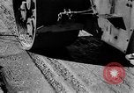Standbild Straßenbau Deutschland, 1939, aus Sekunde 37 historischem Filmmaterial Videoclip 65675053411