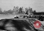 Standbild Straßenbau Deutschland, 1939, aus Sekunde 38 historischem Filmmaterial Videoclip 65675053411