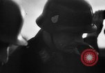 Standbild deutsche Soldaten im Englischen Kanal, 1941, aus Sekunde 18 historischem Filmmaterial Videoclip 65675053413
