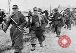 Standbild deutsche Truppen russische Front, 1941, aus Sekunde 15 historischem Filmmaterial Videoclip 65675053417