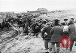 Standbild deutsche Truppen russische Front, 1941, aus Sekunde 30 historischem Filmmaterial Videoclip 65675053417