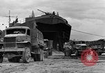 Image soldats des États-Unis l'île de Bougainville en Papouasie-Nouvelle-Guinée, 1944, de la seconde 56 séquences d'archives historiques vidéo 65675053429