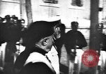 Image Funérailles de Ahmad II ibn Ali la Tunisie en Afrique du Nord, 1942, de la seconde 25 séquences d'archives historiques vidéo 65675053434