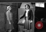 Immagine di Non fumogeno carbone forno United States USA, 1943, secondo 1 filmato di repertorio 65675053439