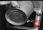 Immagine di Non fumogeno carbone forno United States USA, 1943, secondo 28 filmato di repertorio 65675053439