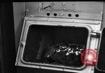 Immagine di Non fumogeno carbone forno United States USA, 1943, secondo 31 filmato di repertorio 65675053439