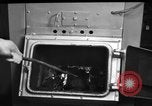 Immagine di Non fumogeno carbone forno United States USA, 1943, secondo 38 filmato di repertorio 65675053439