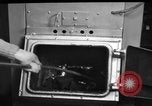 Immagine di Non fumogeno carbone forno United States USA, 1943, secondo 39 filmato di repertorio 65675053439