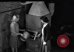 Immagine di Non fumogeno carbone forno United States USA, 1943, secondo 57 filmato di repertorio 65675053439