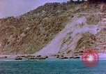 Standbild Felsenküste Okinawa Pacific Theater Kerama Retto, 1945, aus Sekunde 29 historischem Filmmaterial Videoclip 65675053456