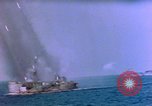 Standbild Rocket barrage Okinawa Pacific Theater Kerama Retto, 1945, aus Sekunde 62 historischem Filmmaterial Videoclip 65675053457