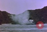 Standbild Rocket Launcher Okinawa Pacific Theater Kerama Retto, 1945, aus Sekunde 60 historischem Filmmaterial Videoclip 65675053458
