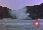 Standbild Rocket Launcher Okinawa Pacific Theater Kerama Retto, 1945, aus Sekunde 61 historischem Filmmaterial Videoclip 65675053458