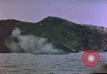 Standbild rocket Barrage Okinawa Pacific Theater Kerama Retto, 1945, aus Sekunde 5 historischem Filmmaterial Videoclip 65675053461