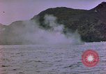 Standbild rocket Barrage Okinawa Pacific Theater Kerama Retto, 1945, aus Sekunde 15 historischem Filmmaterial Videoclip 65675053461