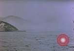 Standbild rocket Barrage Okinawa Pacific Theater Kerama Retto, 1945, aus Sekunde 53 historischem Filmmaterial Videoclip 65675053461