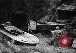 Standbild japanischen Selbstmord Boot Okinawa Ryukyu Inseln, 1945, aus Sekunde 23 historischem Filmmaterial Videoclip 65675053480