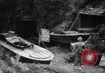 Standbild japanischen Selbstmord Boot Okinawa Ryukyu Inseln, 1945, aus Sekunde 24 historischem Filmmaterial Videoclip 65675053480