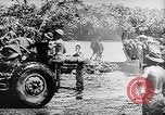 Standbild Truppen Last liefert auf Higgins Boote Salomonen, 1944, aus Sekunde 25 historischem Filmmaterial Videoclip 65675053483