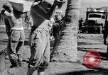 Standbild Truppen Last liefert auf Higgins Boote Salomonen, 1944, aus Sekunde 45 historischem Filmmaterial Videoclip 65675053483