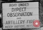 Immagine di Artiglieria tedesca fire scioperi nei pressi di truppe americane Volturno River Valley Italia, 1944, secondo 8 filmato di repertorio 65675053484