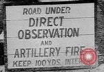 Immagine di Artiglieria tedesca fire scioperi nei pressi di truppe americane Volturno River Valley Italia, 1944, secondo 10 filmato di repertorio 65675053484