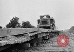 Standbild Pontons Birma, 1944, aus Sekunde 48 historischem Filmmaterial Videoclip 65675053489