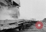 Standbild Pontons Birma, 1944, aus Sekunde 53 historischem Filmmaterial Videoclip 65675053489