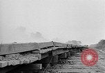 Standbild Pontons Birma, 1944, aus Sekunde 54 historischem Filmmaterial Videoclip 65675053489