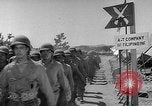 Standbild US Army philippinischen Infanterie Regimenter in der Ausbildung Camp Roberts and Hunter-Liggett, California USA, 1943, aus Sekunde 23 historischem Filmmaterial Videoclip 65675053496