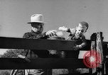 Image Ranch au Texas style de milieu des années 1940 Kerrville Texas USA, 1945, de la seconde 62 séquences d'archives historiques vidéo 65675053501
